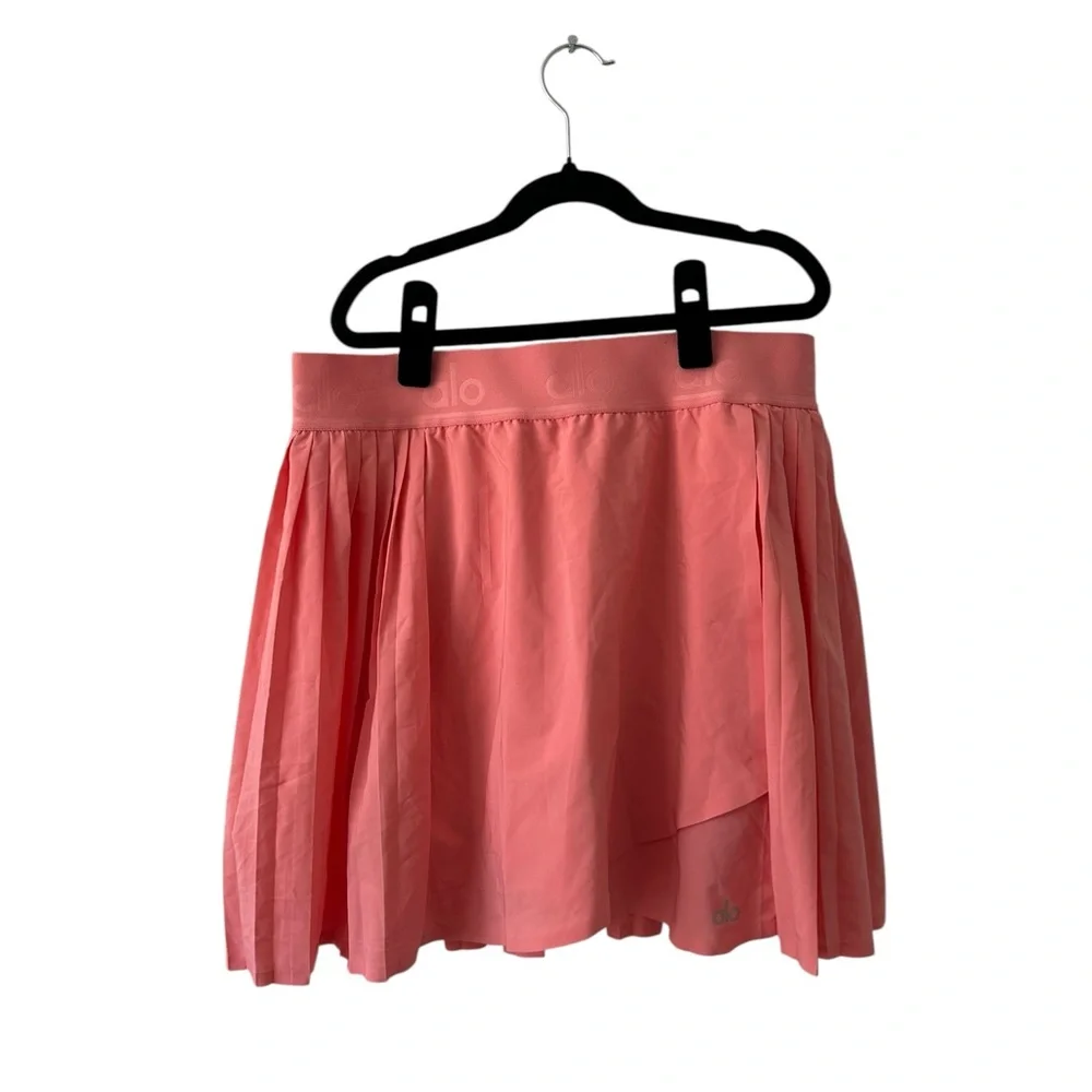ALO Yoga Pleated Mini Skort in Coral Pink